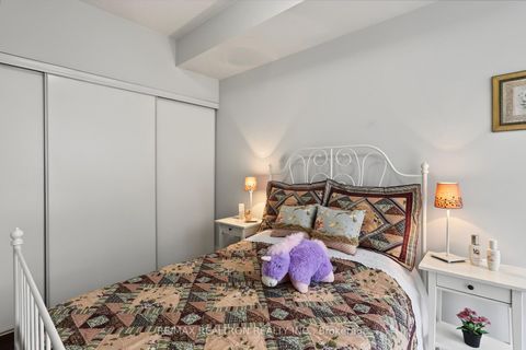 Photo 18 at 722 - 560 Front Street W, Waterfront Communities C1, Toronto