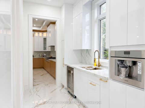 Photo 10 at 15 Orlon Crescent, South Richvale, Richmond Hill
