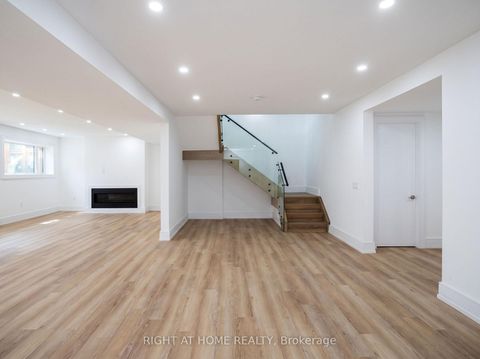 Photo 32 at 15 Orlon Crescent, South Richvale, Richmond Hill