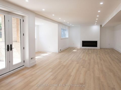 Photo 33 at 15 Orlon Crescent, South Richvale, Richmond Hill