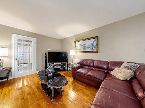 Photo 6 at 32 Rotary Drive, Rouge E11, Toronto