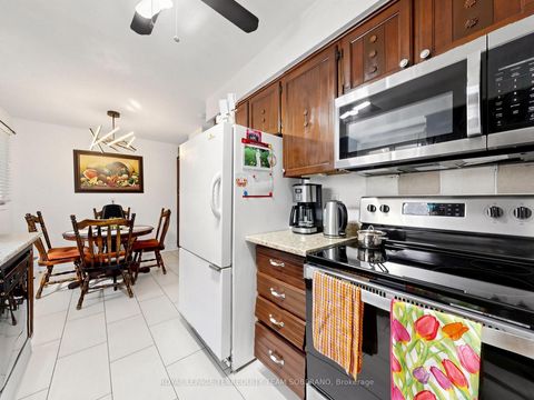 Photo 15 at 32 Rotary Drive, Rouge E11, Toronto