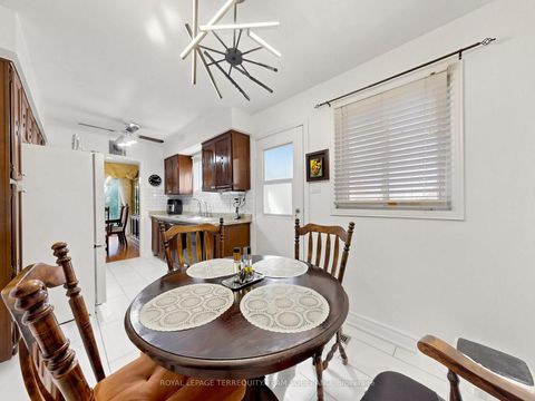 Photo 19 at 32 Rotary Drive, Rouge E11, Toronto