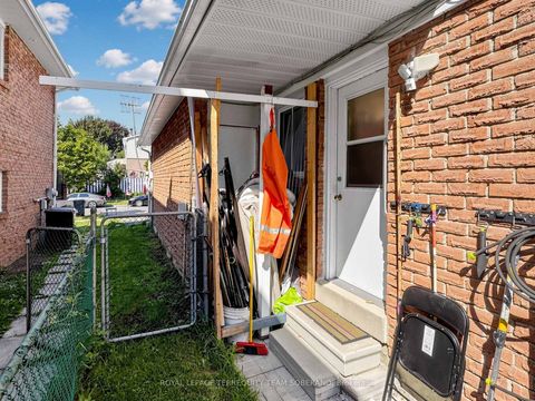 Photo 44 at 32 Rotary Drive, Rouge E11, Toronto