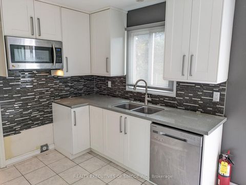 Photo 6 at 75 James Street, Ardagh, Barrie