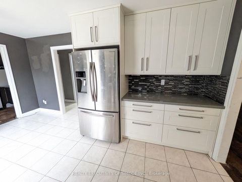 Photo 7 at 75 James Street, Ardagh, Barrie