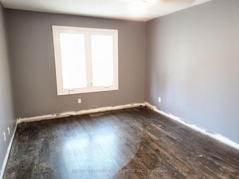 Photo 10 at 75 James Street, Ardagh, Barrie