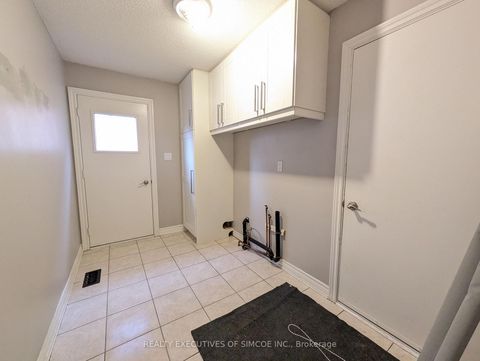 Photo 12 at 75 James Street, Ardagh, Barrie