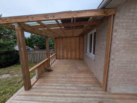 Photo 23 at 75 James Street, Ardagh, Barrie