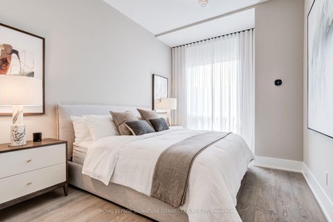 Photo 16 at 107 - 115 Denison Avenue, Chinatown, Toronto