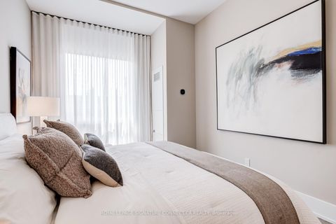 Photo 18 at 107 - 115 Denison Avenue, Chinatown, Toronto
