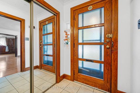 Photo 4 at 260 Moore Park Avenue, Newtonbrook West, Toronto