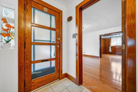 Photo 5 at 260 Moore Park Avenue, Newtonbrook West, Toronto