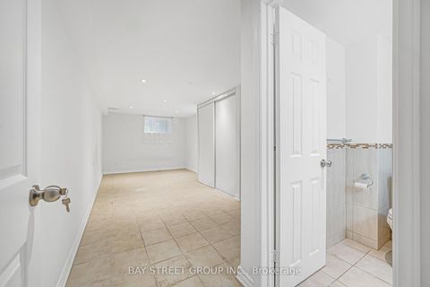 Photo 30 at 260 Moore Park Avenue, Newtonbrook West, Toronto