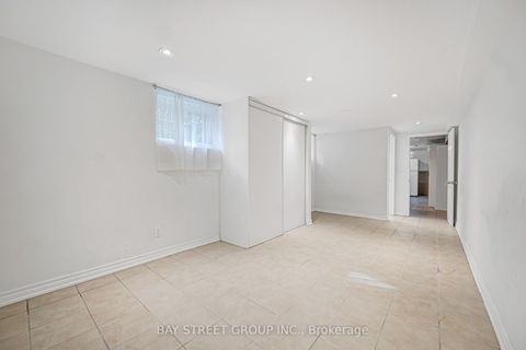 Photo 33 at 260 Moore Park Avenue, Newtonbrook West, Toronto