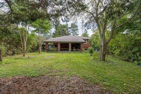 Photo 41 at 260 Moore Park Avenue, Newtonbrook West, Toronto