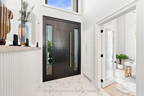 Photo 3 at 209 Sussex Avenue, Harding, Richmond Hill