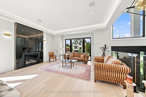 Photo 7 at 209 Sussex Avenue, Harding, Richmond Hill