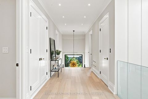 Photo 26 at 209 Sussex Avenue, Harding, Richmond Hill