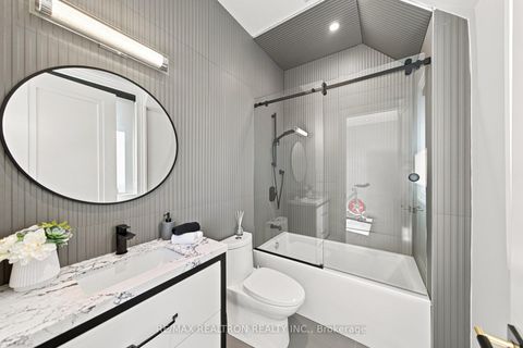 Photo 34 at 209 Sussex Avenue, Harding, Richmond Hill
