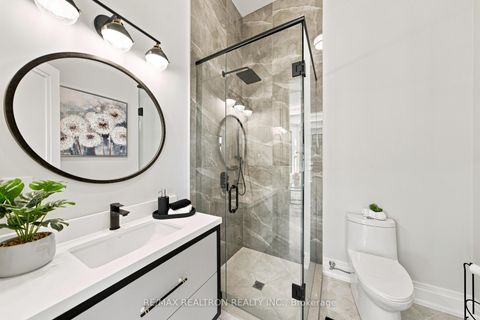 Photo 40 at 209 Sussex Avenue, Harding, Richmond Hill