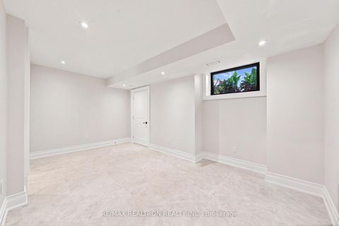 Photo 41 at 209 Sussex Avenue, Harding, Richmond Hill