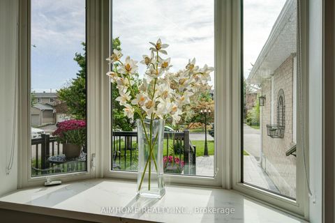 Photo 7 at 83 Houseman Crescent, North Richvale, Richmond Hill