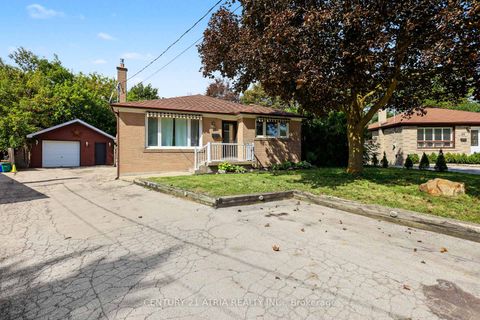 Photo 1 at 64 Cartier Crescent, Crosby, Richmond Hill