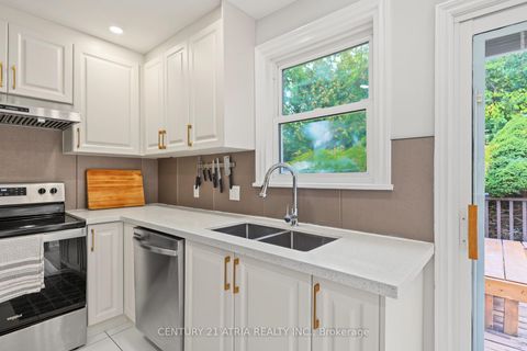 Photo 14 at 64 Cartier Crescent, Crosby, Richmond Hill