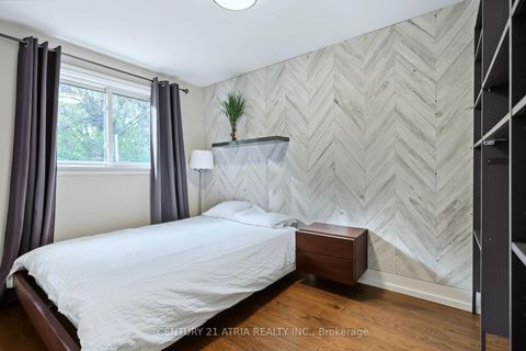 Photo 18 at 64 Cartier Crescent, Crosby, Richmond Hill