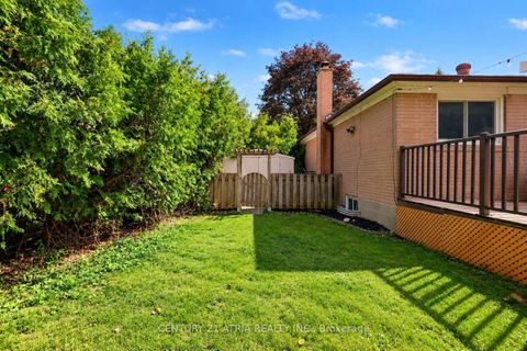 Photo 24 at 64 Cartier Crescent, Crosby, Richmond Hill