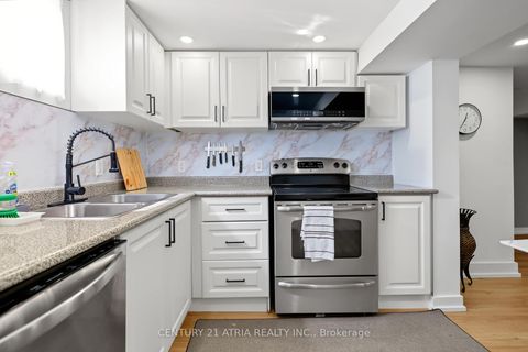Photo 31 at 64 Cartier Crescent, Crosby, Richmond Hill