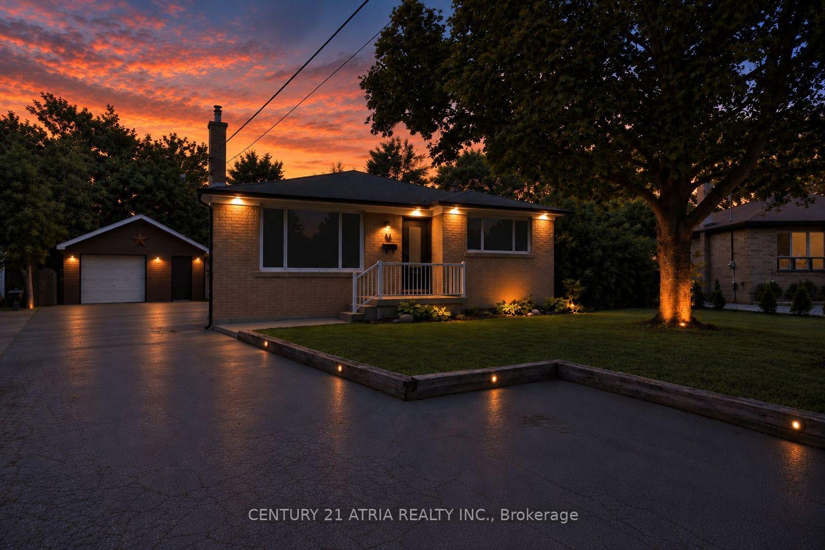 64 Cartier Crescent, Crosby, Richmond Hill photo number 2