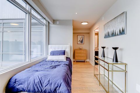 Photo 23 at PH5201 - 25 Telegram Mews, Waterfront Communities C1, Toronto