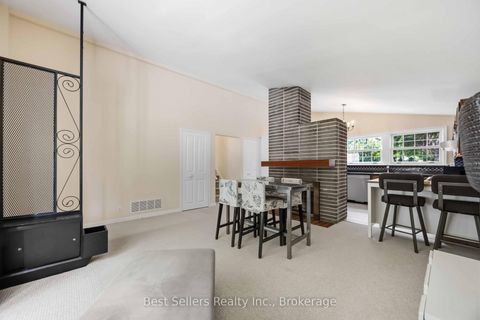 Photo 7 at 5 Benfrisco Crescent, Woburn, Toronto