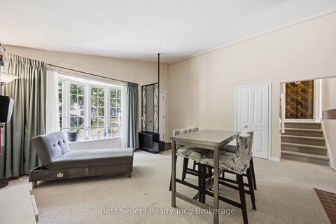 Photo 9 at 5 Benfrisco Crescent, Woburn, Toronto