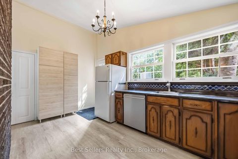 Photo 12 at 5 Benfrisco Crescent, Woburn, Toronto