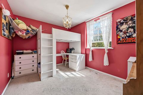 Photo 15 at 5 Benfrisco Crescent, Woburn, Toronto