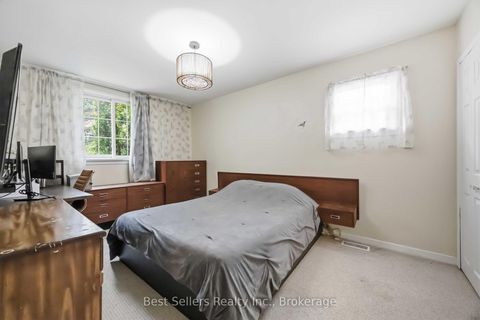 Photo 16 at 5 Benfrisco Crescent, Woburn, Toronto