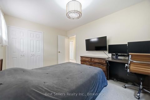 Photo 17 at 5 Benfrisco Crescent, Woburn, Toronto