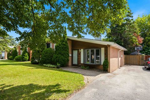 Photo 33 at 5 Benfrisco Crescent, Woburn, Toronto