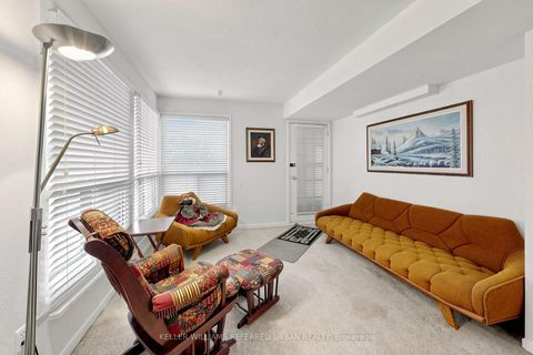 Photo 6 at 10 TURRET HILLWAY Way, Hillcrest Village, Toronto