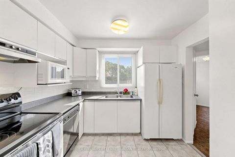 Photo 17 at 10 TURRET HILLWAY Way, Hillcrest Village, Toronto