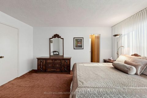 Photo 22 at 10 TURRET HILLWAY Way, Hillcrest Village, Toronto