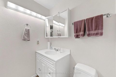 Photo 24 at 10 TURRET HILLWAY Way, Hillcrest Village, Toronto
