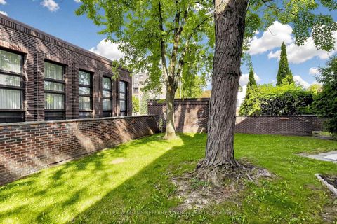 Photo 45 at 10 TURRET HILLWAY Way, Hillcrest Village, Toronto