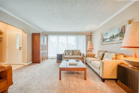 Photo 6 at 13 Graylee Avenue, Eglinton East, Toronto