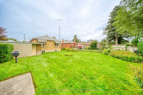Photo 31 at 13 Graylee Avenue, Eglinton East, Toronto