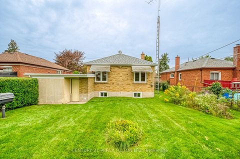 Photo 33 at 13 Graylee Avenue, Eglinton East, Toronto