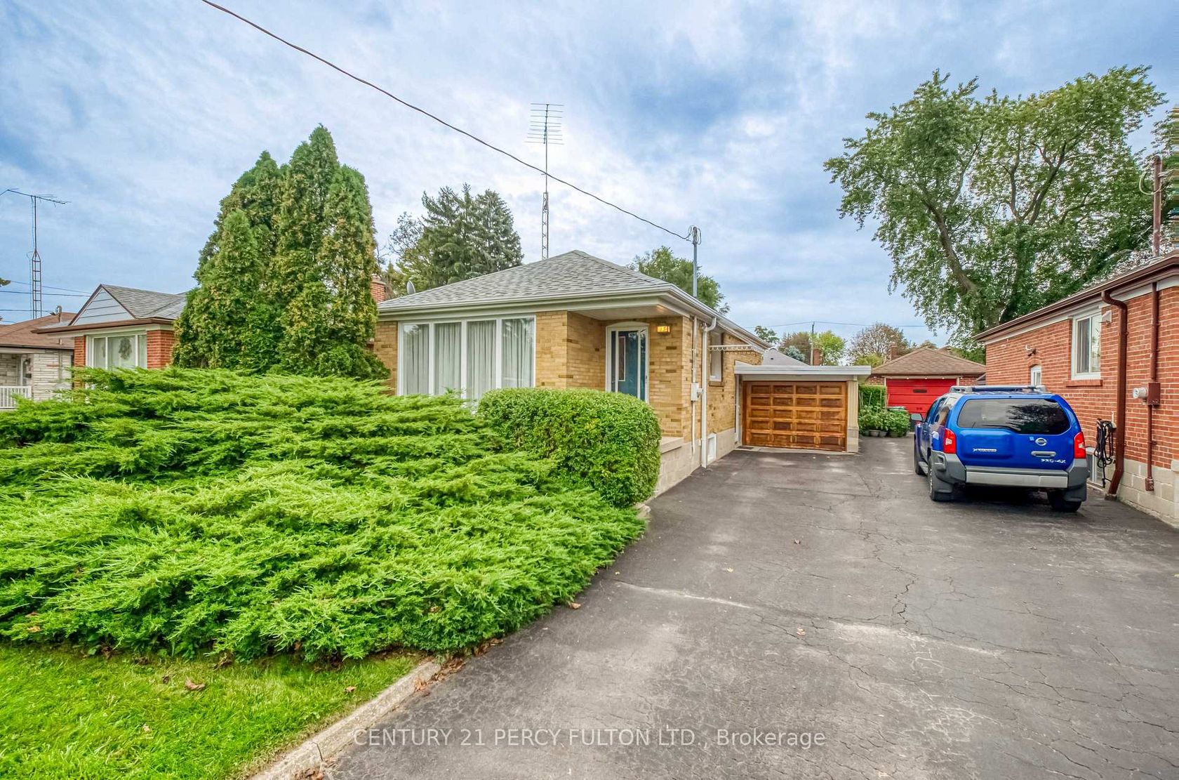 13 Graylee Avenue, Eglinton East, Toronto 